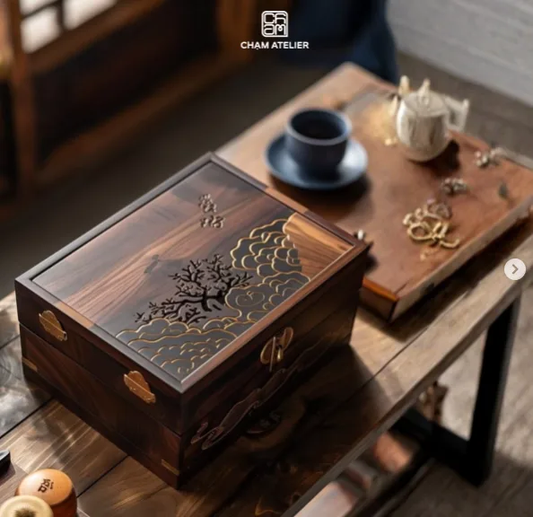 Bespoke Gift Set độc bản 'Ngũ Sắc Thăng Hoa' tôn vinh vẻ đẹp đa chiều của di sản
